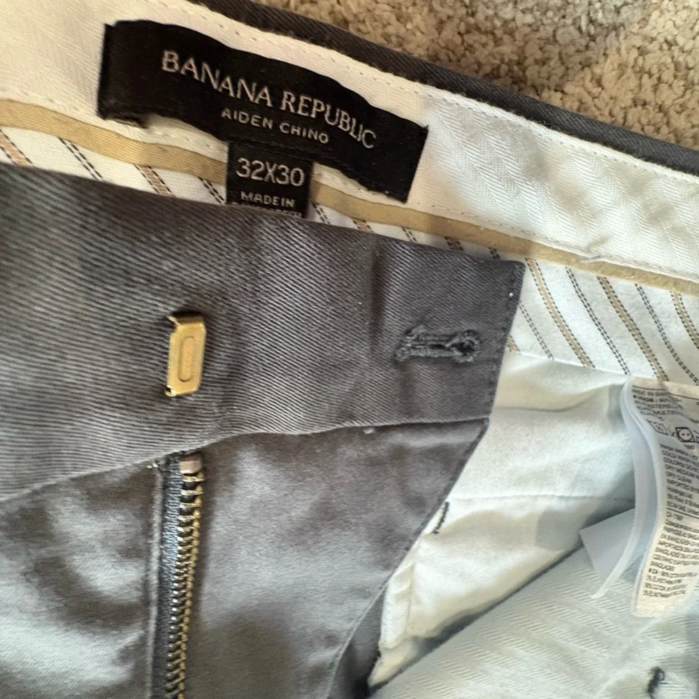 Banana Republic Men's Aiden Chino Charcoal Gray Dress Pants Men’s Size 32 X 30